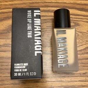IL Makiage Woke Up Like This Foundation 060